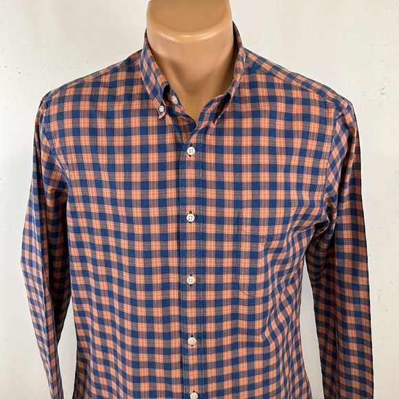 J. Crew long sleeve button down collar shirt. M - Picture 2 of 7